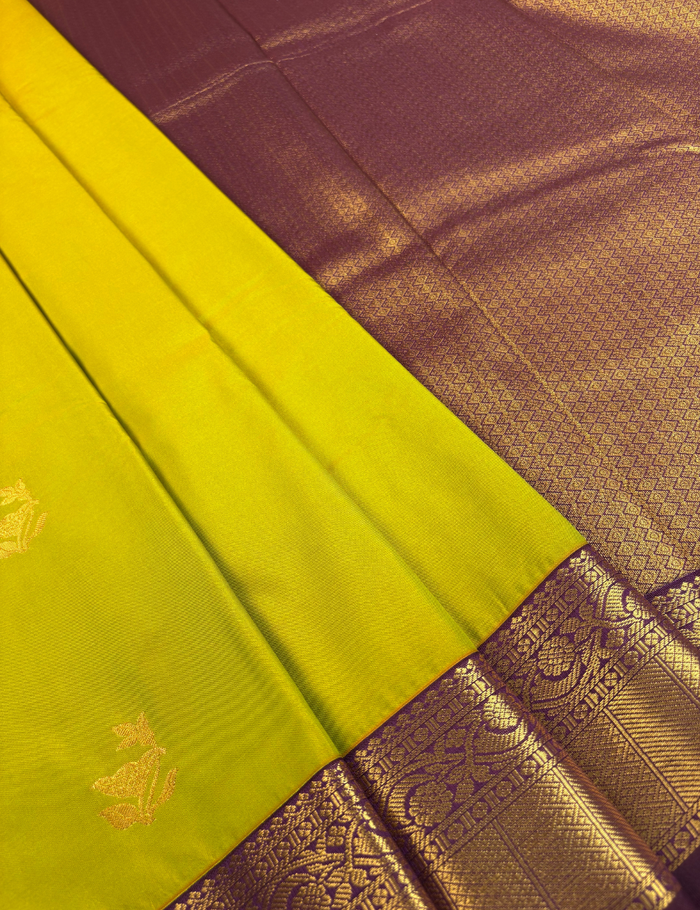 Arappu Green Soft Semi Silk Kanjivaram Saree with Brownish Purple Korvai Border