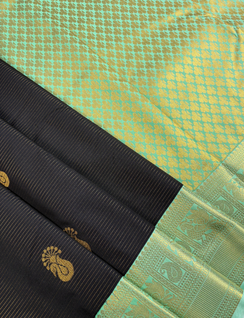 Black Vaira Oosi Soft Semi Silk Kanjivaram Saree With Teal Blue Korvai Zari Border