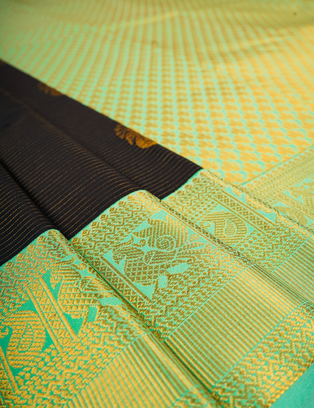 Black Vaira Oosi Soft Semi Silk Kanjivaram Saree With Teal Blue Korvai Zari Border