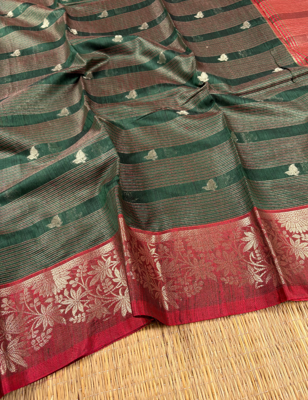 Deep Green Maheshwari Kota Cotton Saree with floral red border